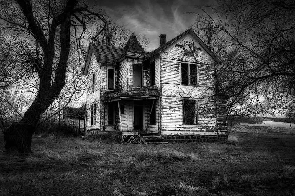 haunted house short story example